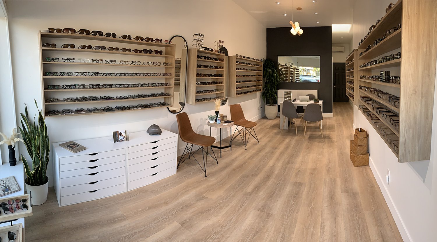 Alexander Daas Opticians welcomed in the charming streets of Del Mar Village.